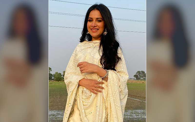 Bigg Boss 14: Contestant Sara Gurpal's Fans Irked By News Of Her Eviction By The Toofani Seniors; Call The Decision ‘Biased And Unfair’