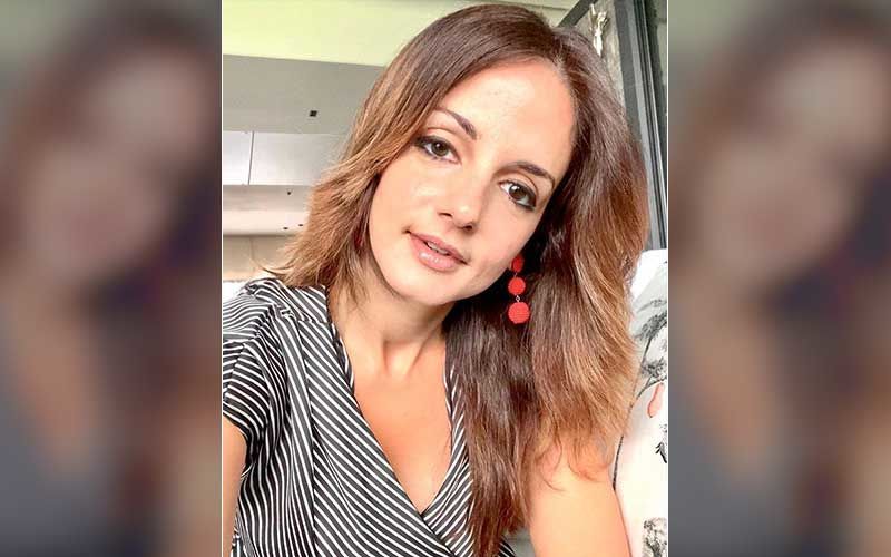 Hrithik Roshan’s Ex-Wife Sussanne Khan’s Instagram Account Gets HACKED; Designer Informs And Asks Fans To Stay Safe From Viral Bandits