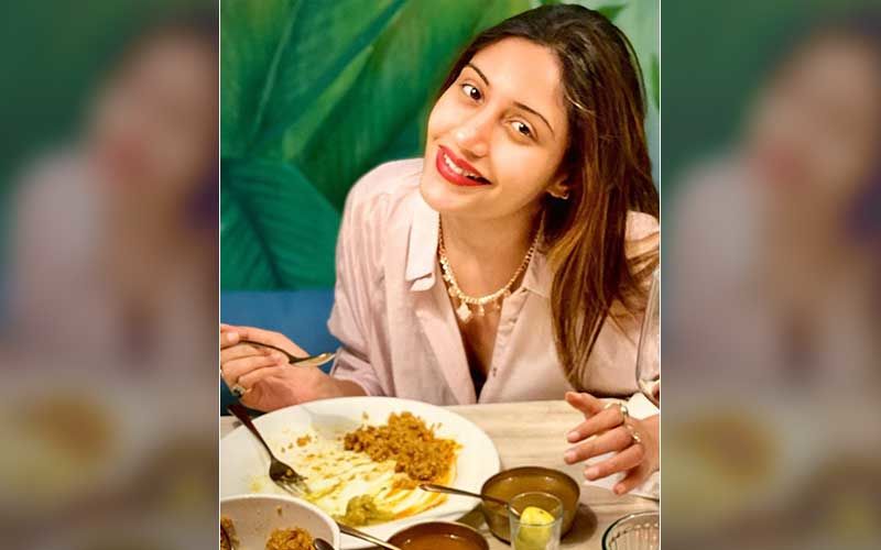 Naagin 5 Actor Surbhi Chandna Enjoys A Mouth-Watering Meal; Squashes ‘Not Eating’ Rumours And Says ‘I Live To Eat’