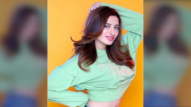 Amidst Dadasaheb Phalke Award Controversy, Bigg Boss 13's Mahira Sharma Wants To Focus Only On Positives