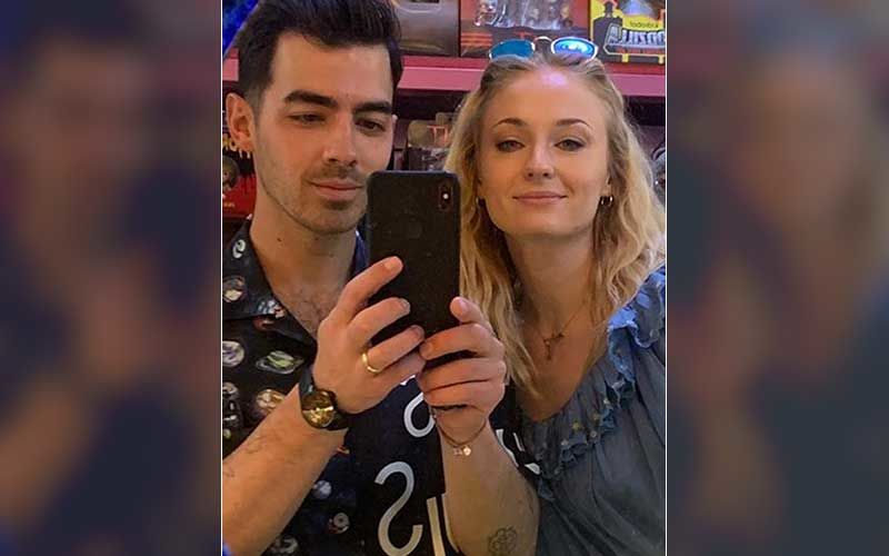 Sophie Turner Does Some Makeup On Hubby Joe Jonas; It’s All About The Highlight On The Eyes