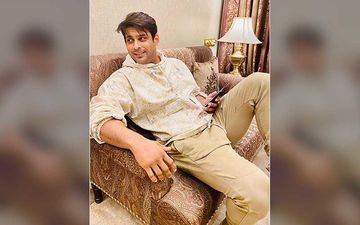 Bigg Boss 13 Winner Sidharth Shukla Shares Two Pictures In Similar Outfit; Why? Check Out His Savage Explanation