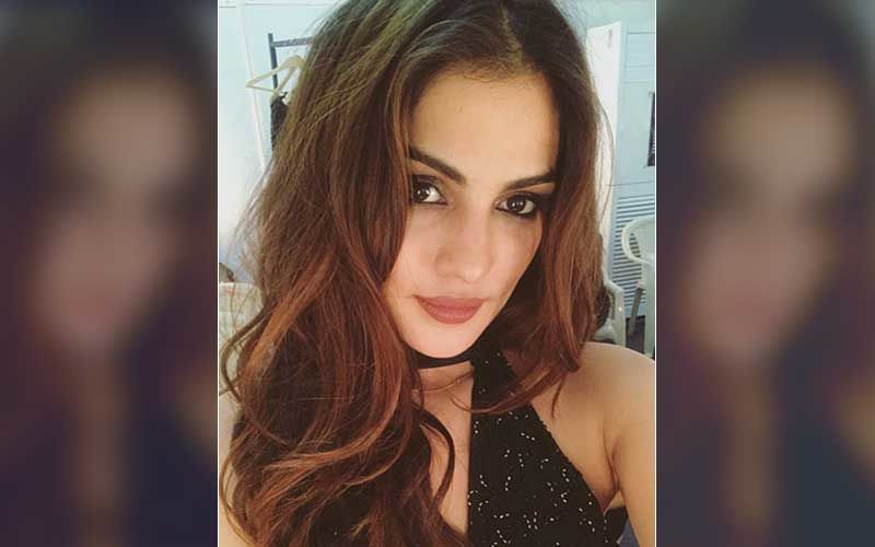 Sushant Singh Rajput’s GF Rhea Chakraborty Drops SECOND Video On Instagram; Shares Testimony Of Her Building Watchman - Watch