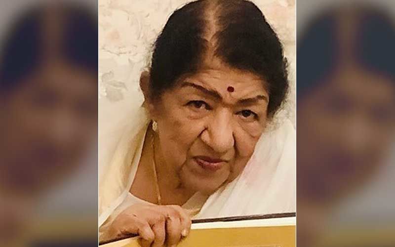 Lata Mangeshkar’s Peddar Road Building Gets Sealed By BMC After Resident Tests Posive For COVId-19; Legendary Singer And Family Are Safe