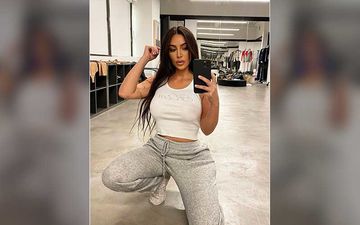 Kim Kardashian Gives Sneak-Peek Of How Her Phone Wallpaper Looks Like; The Display Pic INSIDE Is Too Cute For Words