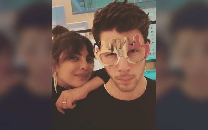 Oscar 2021 Nominations: OOPS, Priyanka Chopra And Nick Jonas Are ‘Caught In The Act’ Of Stealing The Oscar Trophy