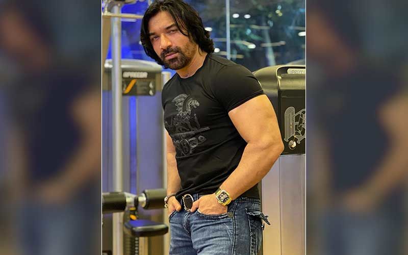 Zomato Row: Ajaz Khan Extends Support To Delivery Boy; ‘Agar Ye 5-10 Minutes Late Ho Jaye, Toh Aap Inhe Chappal Se Nahi Maar Sakte’-Video