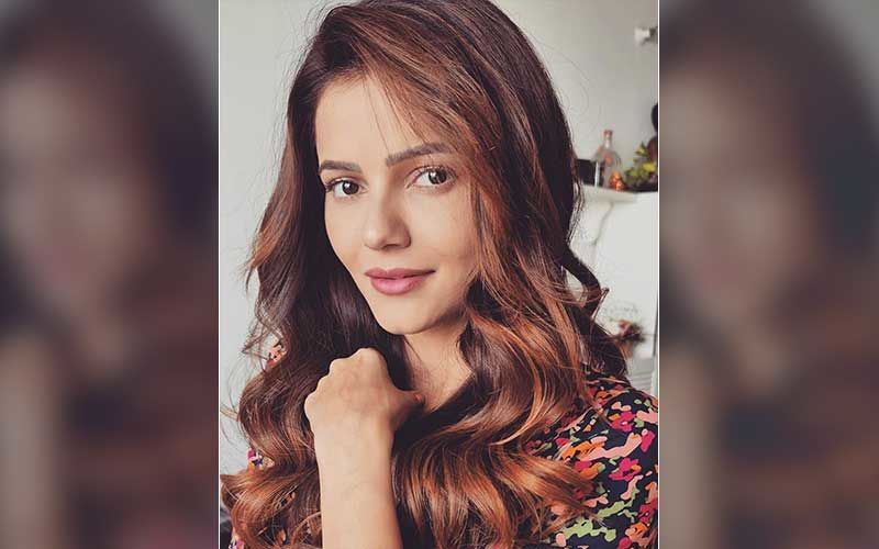 Bigg Boss 14 Winner Rubina Dilaik Is Overwhelmed As She Gets Clicked By The Paparazzi; Looks Beyond Beautiful In A Pencil Skirt And Polka Dot Shirt