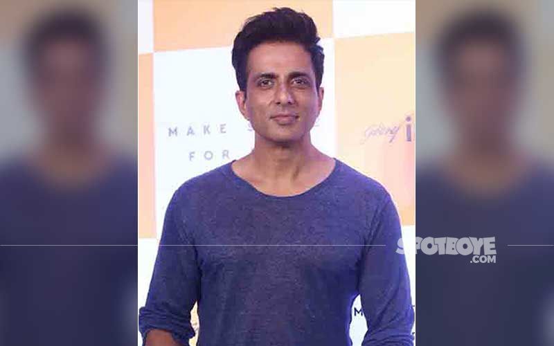 Sonu Sood Has THIS To Say While Replying To A Netizen Who Suggested He Should Join Politics; Actor's Response Wins Hearts