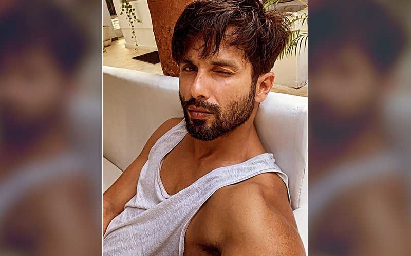 Shahid Kapoor Drops A Thirsty Flaunting His Rock-Hard Biceps; Beats The Summer Heat Going For A Swim