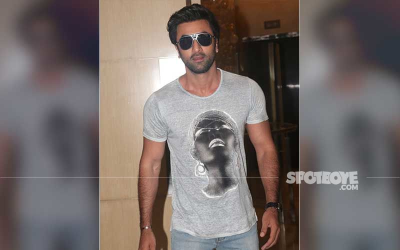 Ranbir Kapoor Gets Clicked As He Heads Out In The City; Actor Ensures His Mask Is Intact, Follows Social Distancing From Paps-WATCH Video