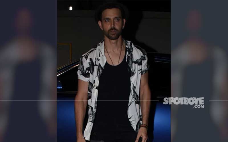 Hrithik Roshan Shares Sneak-Peek Of His Filmfare Awards 2021 Performance; Also Posts A Video Of His Previous Acts And Says ‘The Show Must Go On’