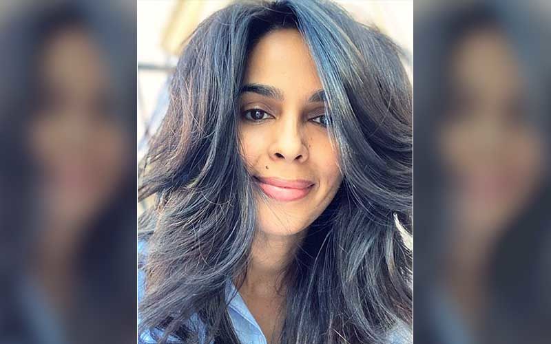 INSIDE Mallika Sherawat's Swanky Los Angeles Mansion: From A Lavish Pool To A Massive Backyard; Actor’s Multi-Million Dollar Abode Is Peaceful And Beautiful-WATCH