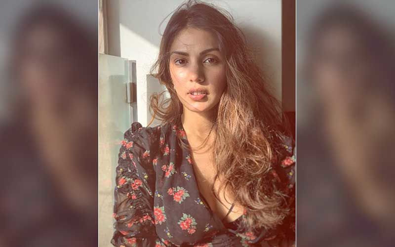 Rhea Chakraborty Posts A Hopeful Message About Surviving 'Hard Days'; Says 'That Is A Beautiful And Brave Thing'