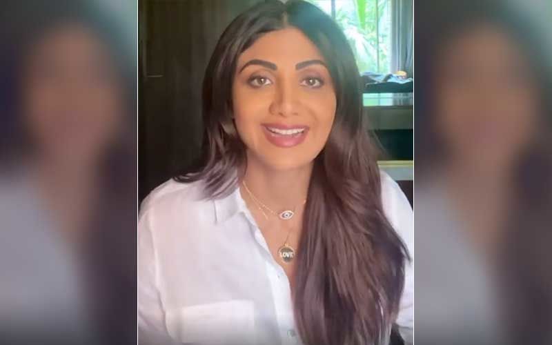 Shilpa Shetty Makes First Public Appearance After Husband Raj Kundra's Arrest; Speaks About How To Overcome Negative Thoughts