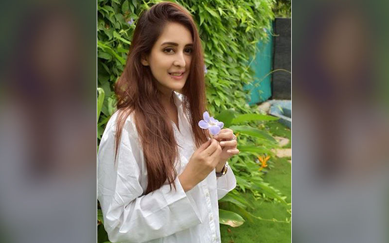 Chahatt Khanna Voices Her Opinion On The #MeToo Movement; Says It Is Very Important