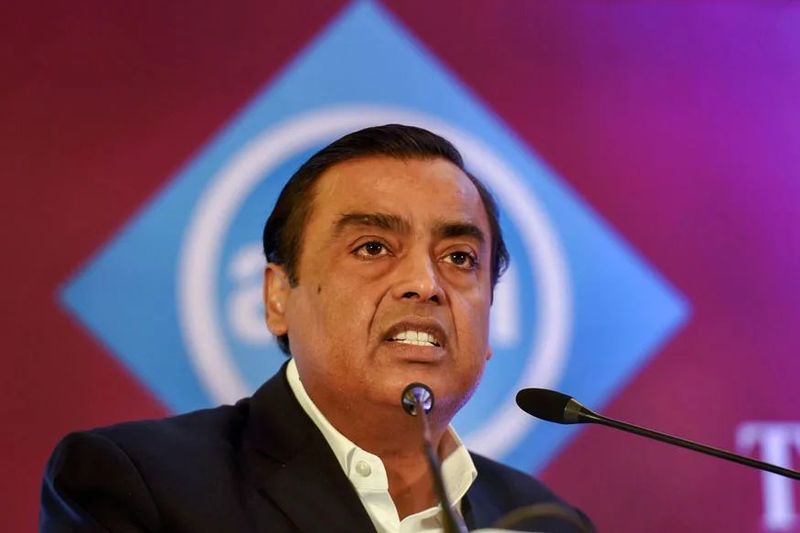 DID YOU KNOW? Mukesh Ambani’s Security Guards Drive Cars Worth Rs 10 Crore! From Range Rover Vogue To BMW X5; Here’s The List!
