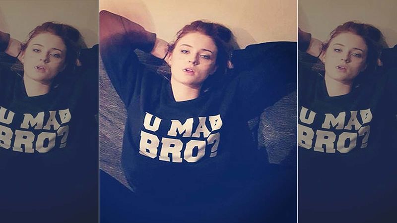 Sophie Turner's Latest Fashionable Outing Has Her Fans On The Hook, 'Is She Really Pregnant?'