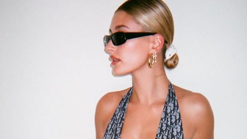 Justin Bieber's Wifey Hailey Baldwin Bieber's Latest Bikini Pictures Will Give You All The Friday Feels; Fans Go 'Damn That Skin, Body, Glow'