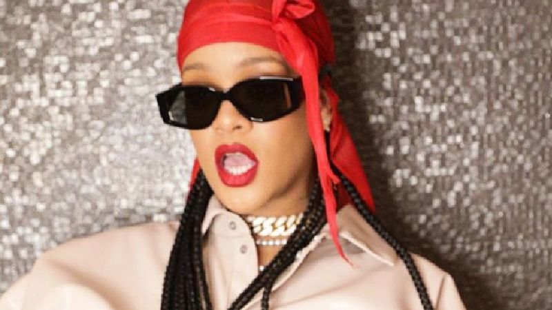 Rihanna Posts Stunning Picture To Introduce Her New Cosmetic Products; Flaunts Her Sexy Revolver Tattoo - PIC INSIDE