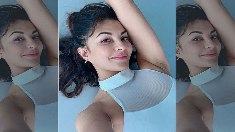 Jacqueline Fernandez's Mirror Selfie With Conman Sukesh Chandrasekhar Goes Viral, Are They In A Relationship?