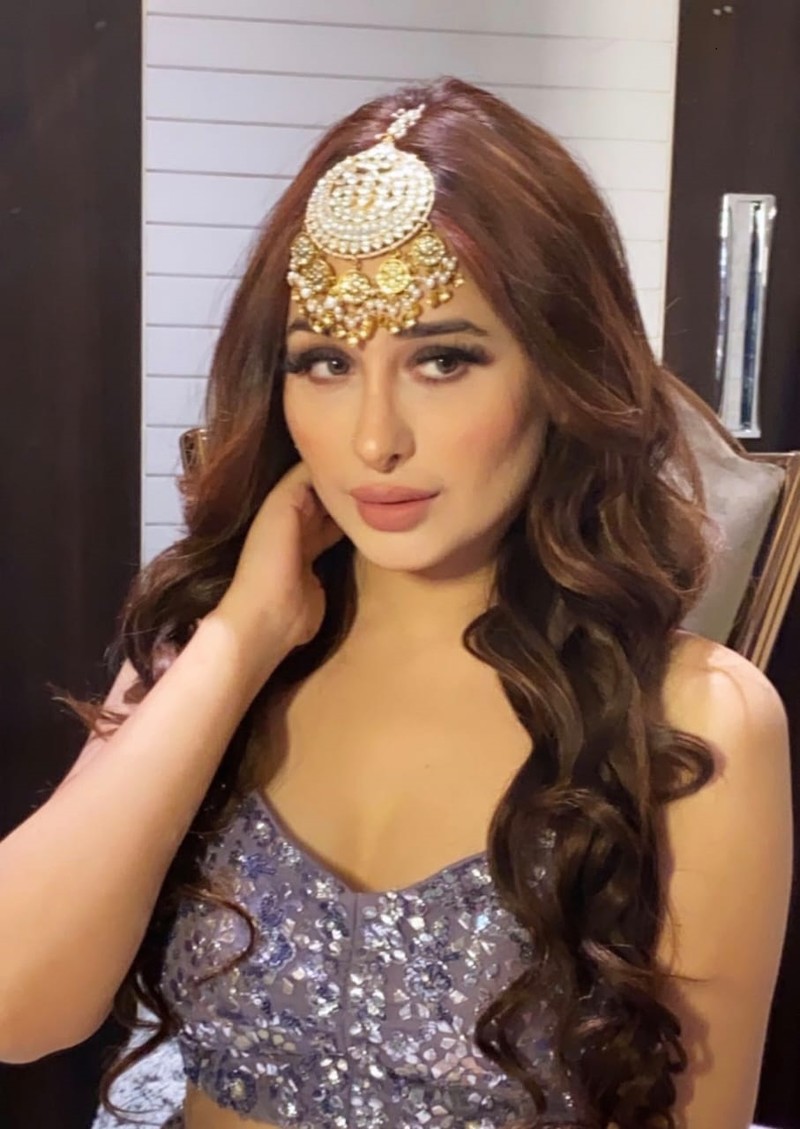 Mahira Sharma's New Pictures Are A Perfect Fit For The Naagin Look Book