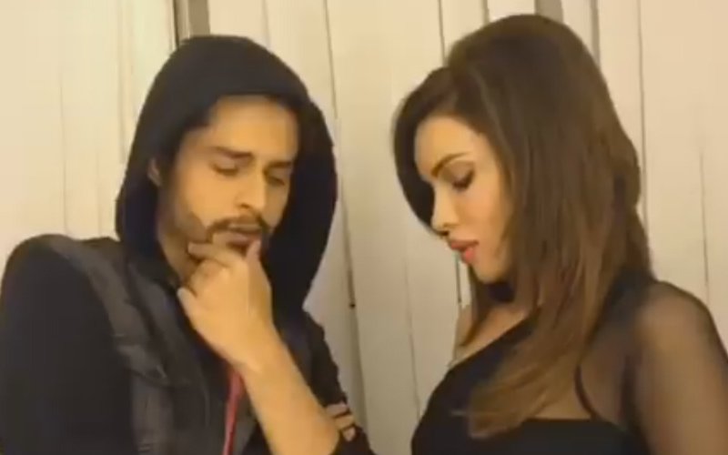 The beautiful Gizele Thakral dubsmashes with our host Shardul Pandit