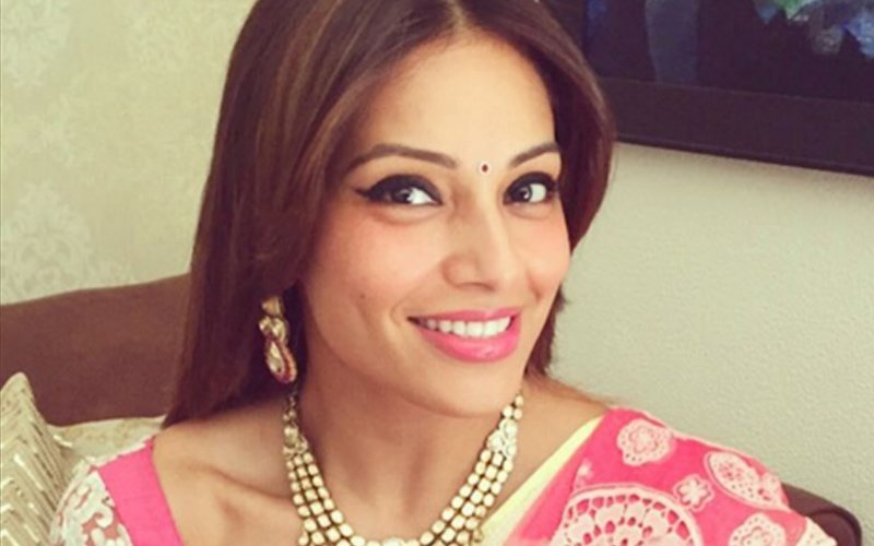 WATCH: Bipasha gets ready for her Wedding!