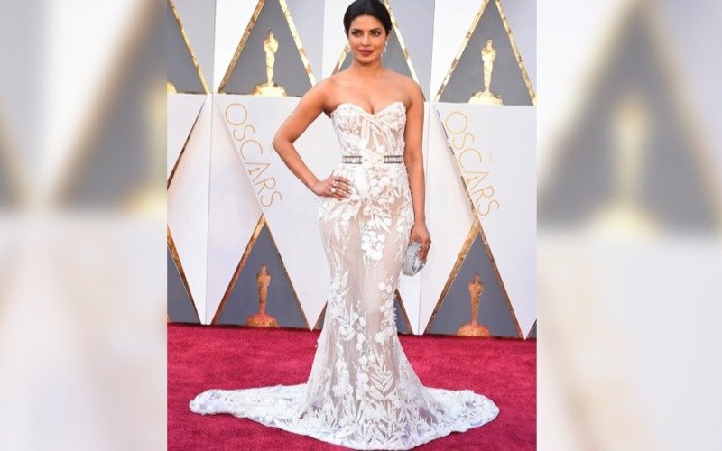 WATCH: Priyanka walk down the Oscars red carpet