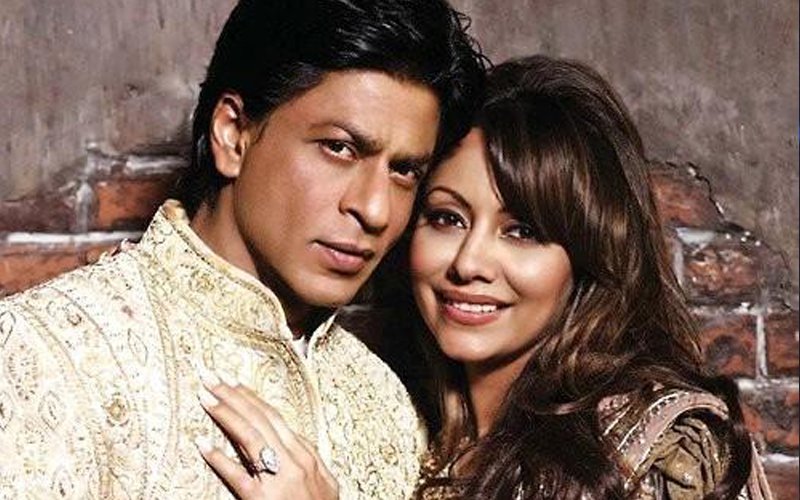In Pics: SRK enjoys a night out with Gauri