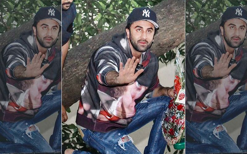 Ranbir Kapoor’s Bodyguard Makes A Seriously Cool Move To  Prevent The Actor From Falling; Internet Finds A New Hero - Watch Video