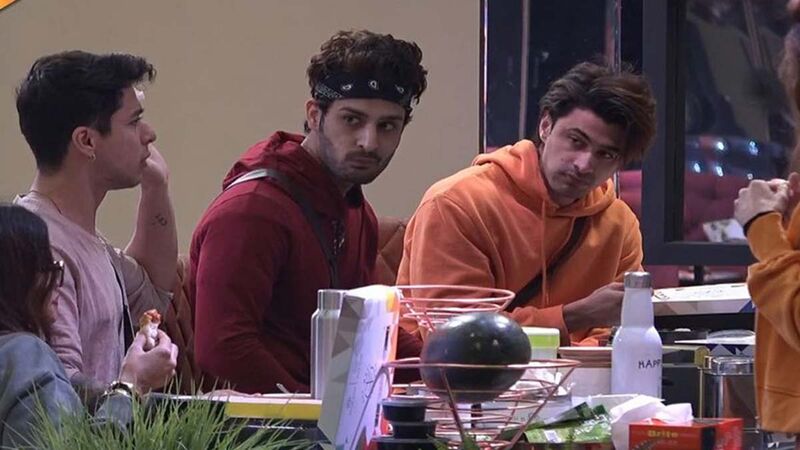 Bigg Boss 15: Vishwasuntree Announces A Shocking Twist To The Game, Tells Contestants To Give Up 25 Lakh To Enter The House Or Leave