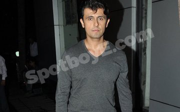 Sonu Nigam Seeks Forgiveness, Publicly