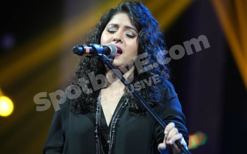 Sunidhi Chauhan: We Don’t Sing Duet Songs Together Anymore, Often The Music Director Is Not Present In The Studio. Times Have Changed – And How!