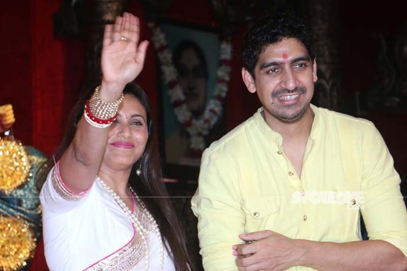 Rani Mukerji Bumps Into Cousin Ayan Mukerji At A Durga Puja Pandal ...