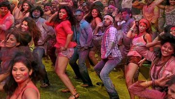 Ranbir Kapoor Was 'Tortured' And Irritated While Shooting 'Balam Pichkari' With Deepika Padukone