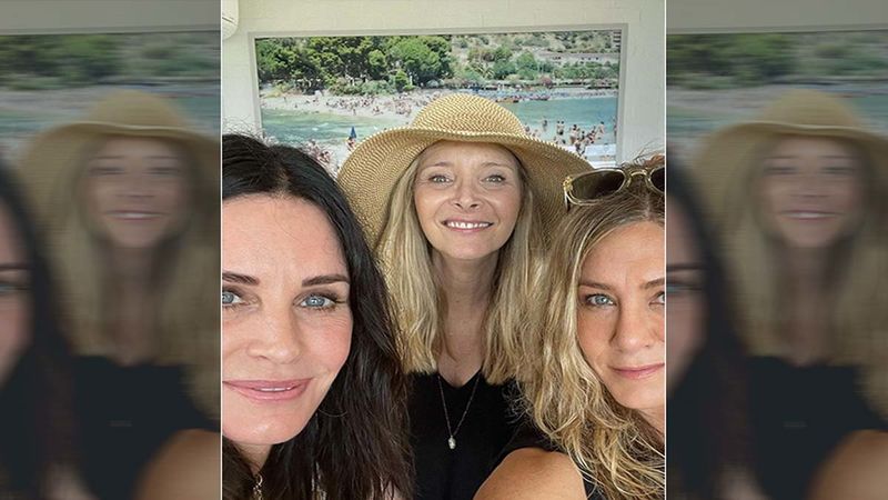 FRIENDS: Courteney Cox, Lisa Kudrow And Jennifer Aniston Celebrate July 4 Together
