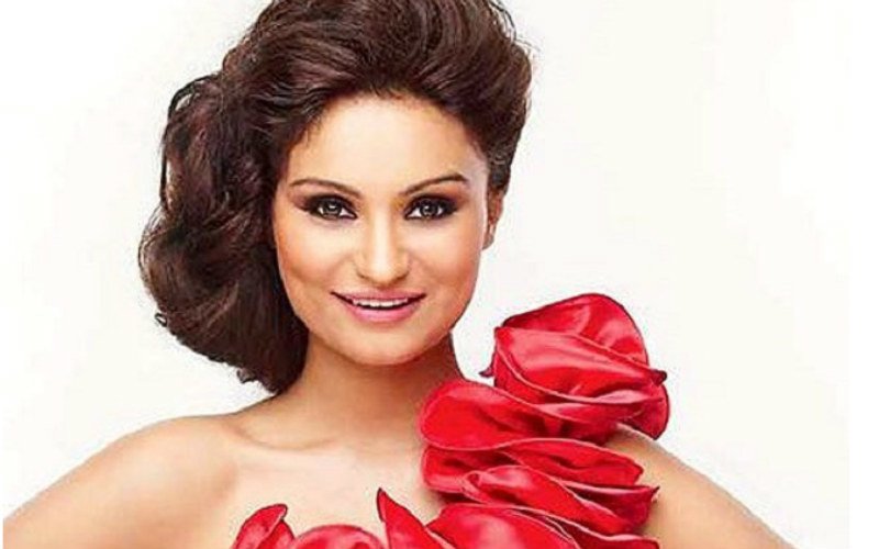 Dimpy gives birth to a baby girl