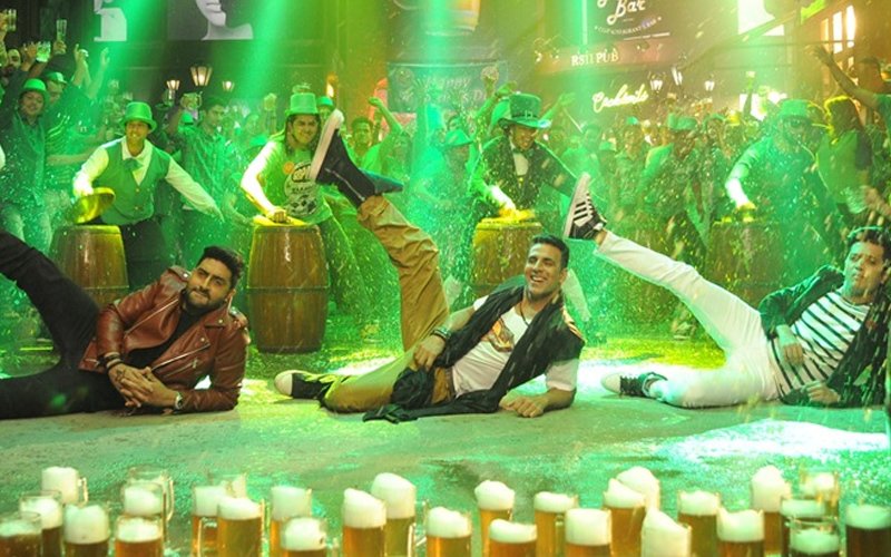 Tang Uthake song from Housefull 3 out