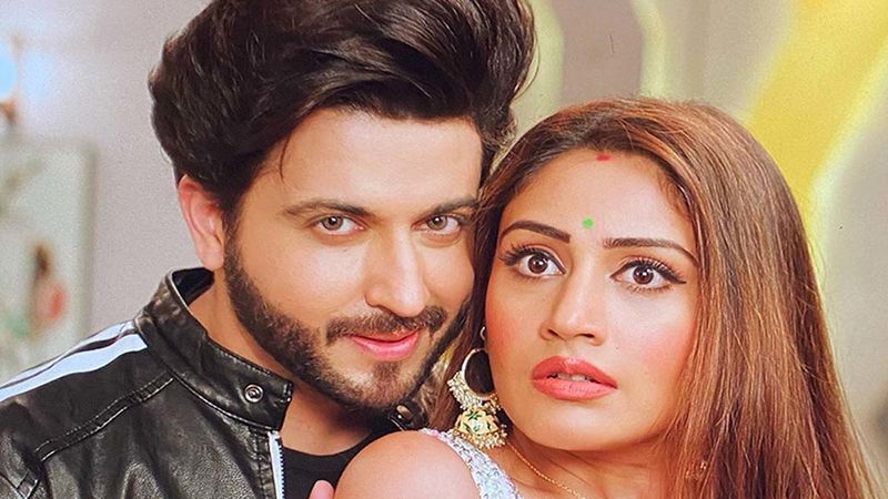 Naagin 5: Dheeraj Dhoopar Is Back In The Supernatural Thriller; Stabs Surbhi Chandna Aka Bani, Watch Dramatic New Promo