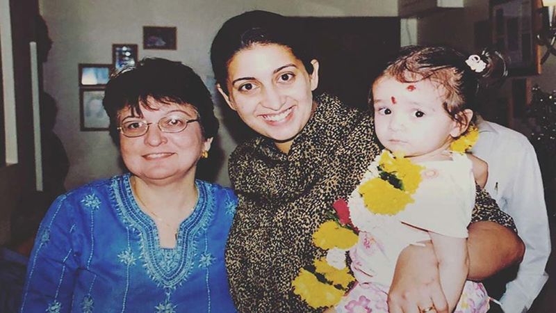 Smriti Irani Credits Her Daughter Zoe Irani For Magical Mondays In Her Life; Shares An Adorable Pic