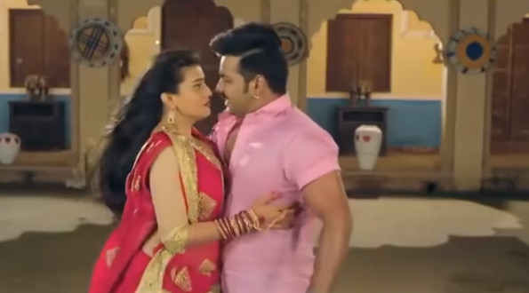 Akshara Singh's New HOT Video With Pawan Singh Is Breaking The Internet;  Bhojpuri Actress Gets Intimate With Actor While Dancing-WATCH