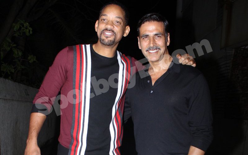 SOCIAL BUTTERFLY: Akshay throws a big fat Bollywood bash with Will Smith in attendance