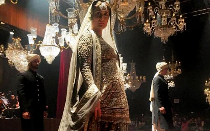 Kareena Kapoor Khan Closes The Lakmé Fashion Week With A Bang!