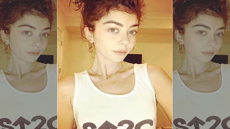 Modern Family Star Sarah Hyland Flaunts Tummy 'Scars' And Huge Engagement Ring – SEE PICS