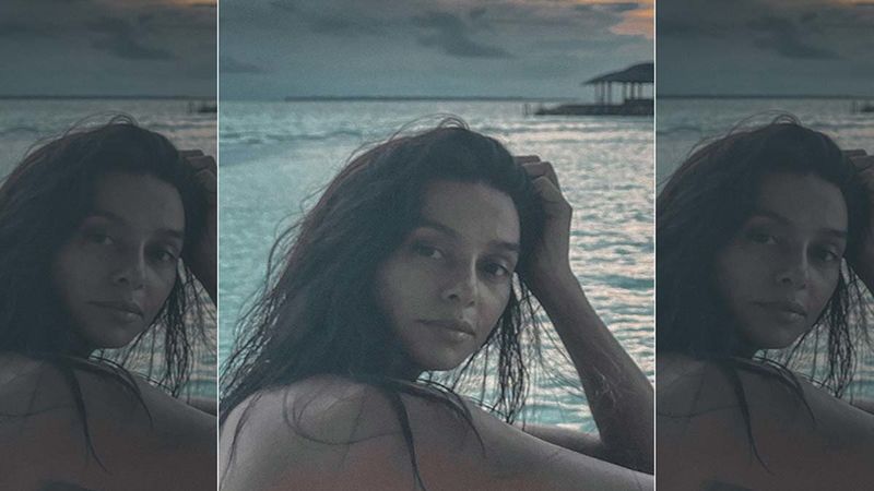 Shibani Dandekar Drops Some Amazing Pictures And Videos From Her Beach Getaway; We Want That Delish Chocolate Ice-cream She Is Wolfing Down