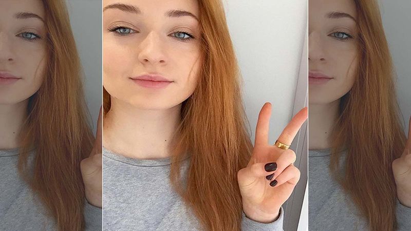 Sophie Turner Opts For A Layered Look To Cover Her Belly Post Pregnancy News Surfaces On The Internet - PICS