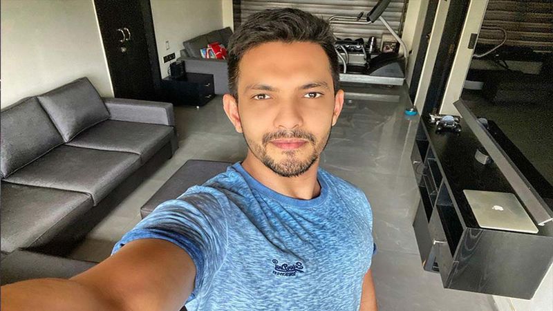 Bigg Boss 15: Aditya Narayan Won’t Be Part Of The Reality Show; Singer Desires To Host It Someday, But Will Not Participate As A Contestant