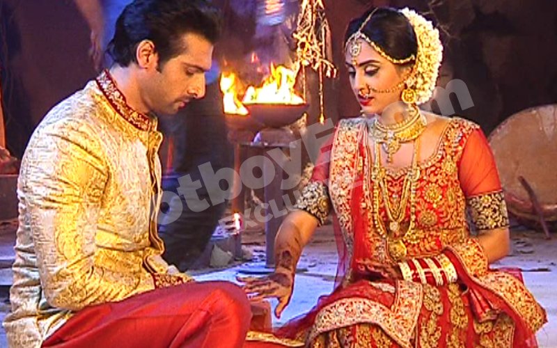 Scary Twist Rishabh Raina Get Married To Trap Brahmarakshas Aham sharma is best known for playing role of karna in swastik production's mythological show mahabharat (2013). scary twist rishabh raina get