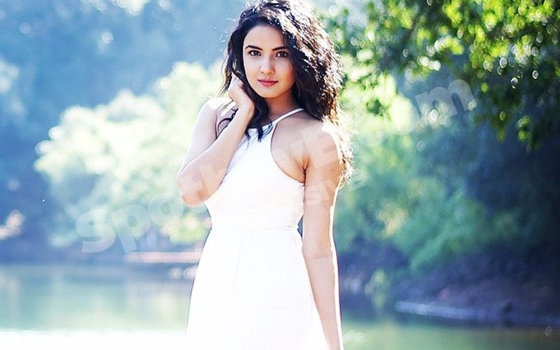 Jasmin Bhasin: Every Time I Think About Tashan-e-Ishq Coming To An End, I Become Emotional
